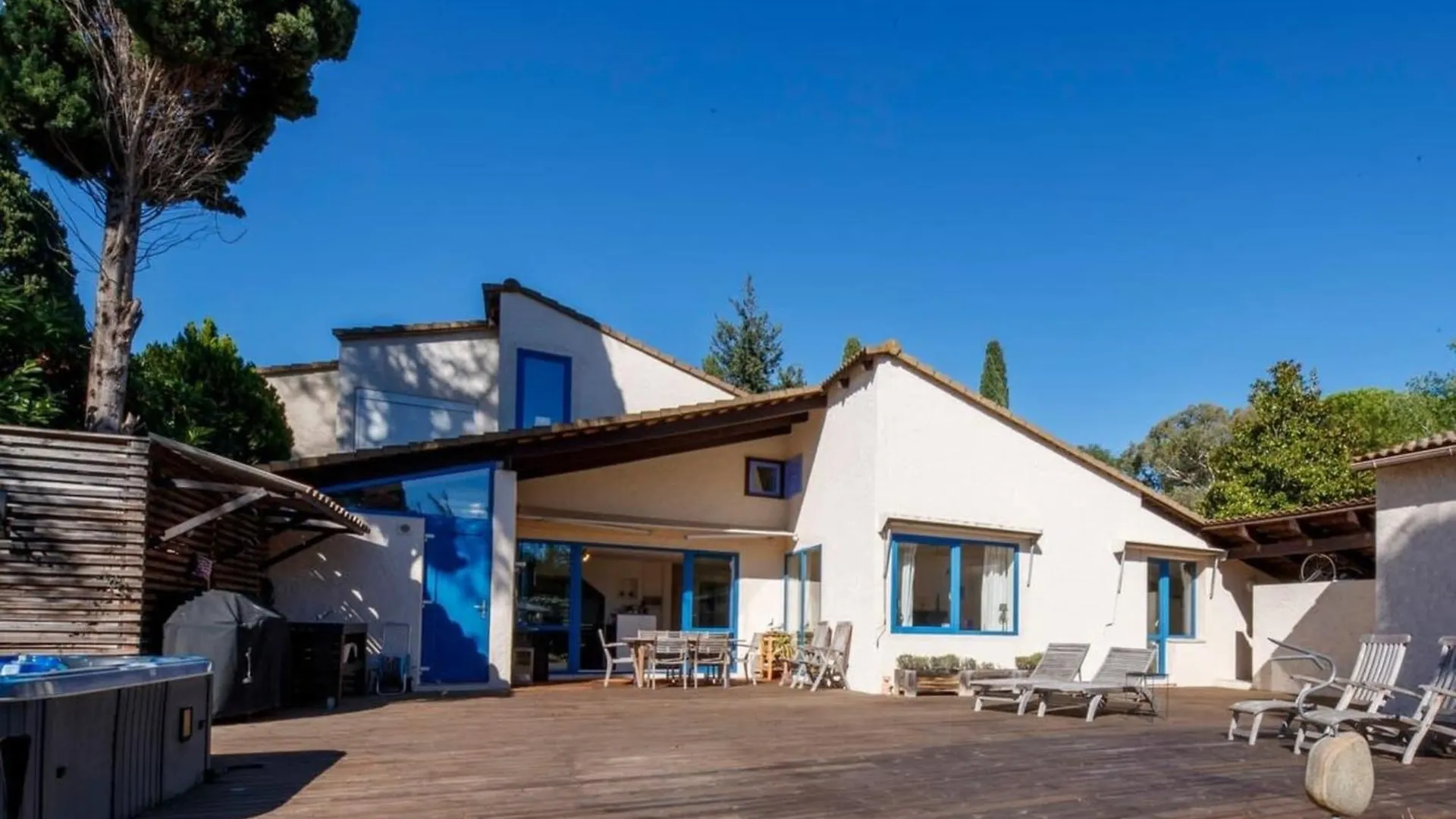 06V - Beautiful Villa With Spa Pool And Tennis Biot Frankrig
