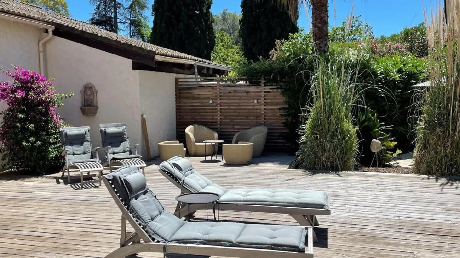 06V - Beautiful Villa With Spa Pool And Tennis Biot Frankrig