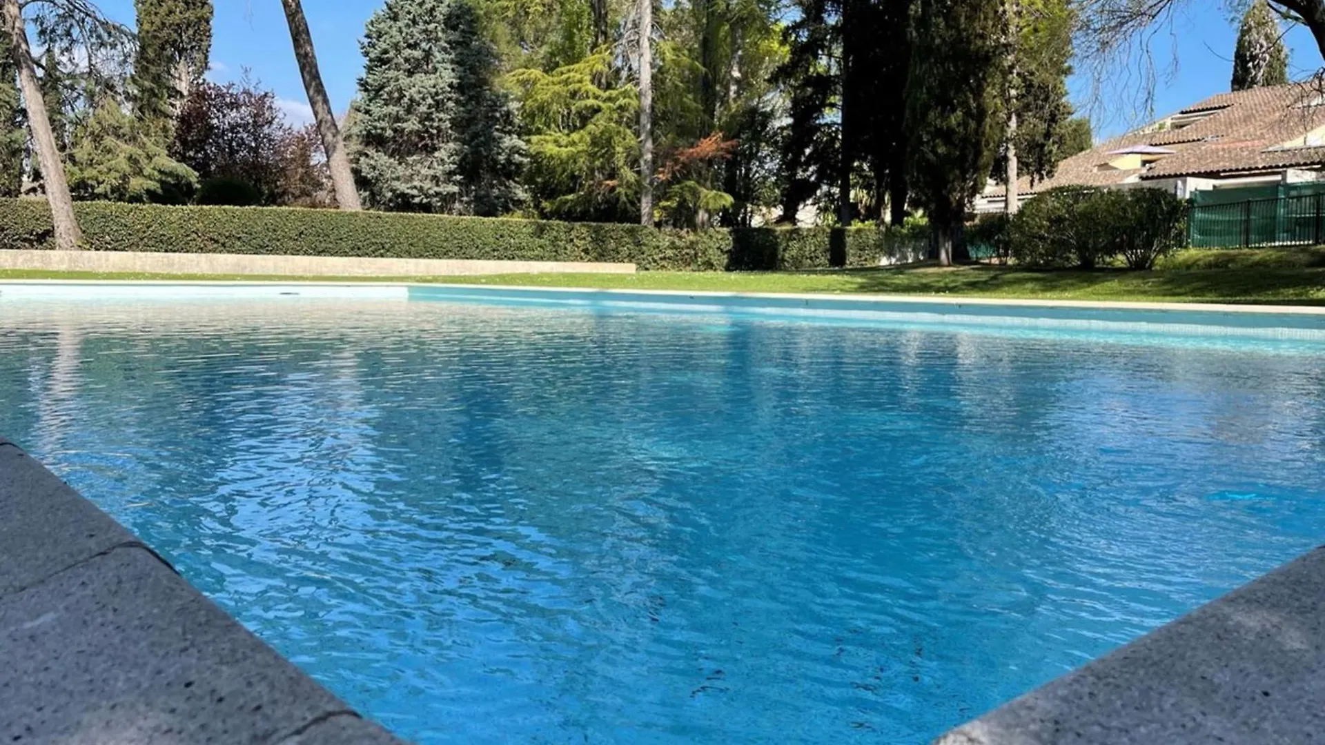 06V - Beautiful Villa With Spa Pool And Tennis Biot